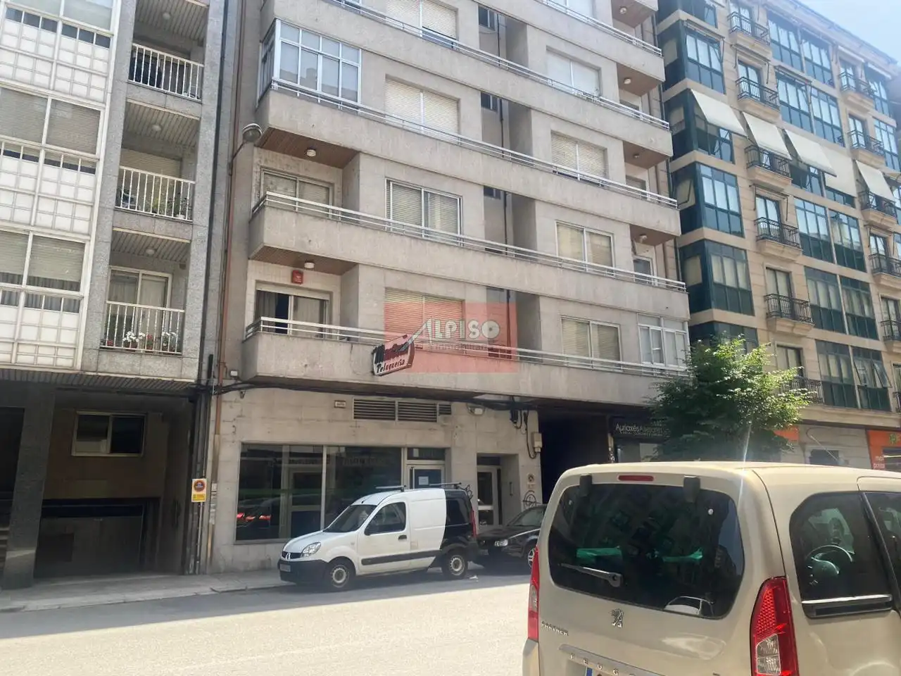 Exterior view of Commercial properties for rent in Ourense Capital 