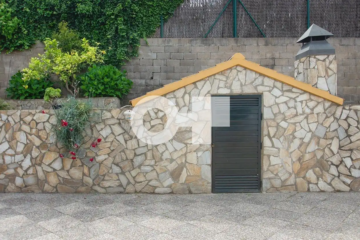 Vista exterior de Casa o xalet en venda en Tordera amb Calefacció, Terrassa i Piscina