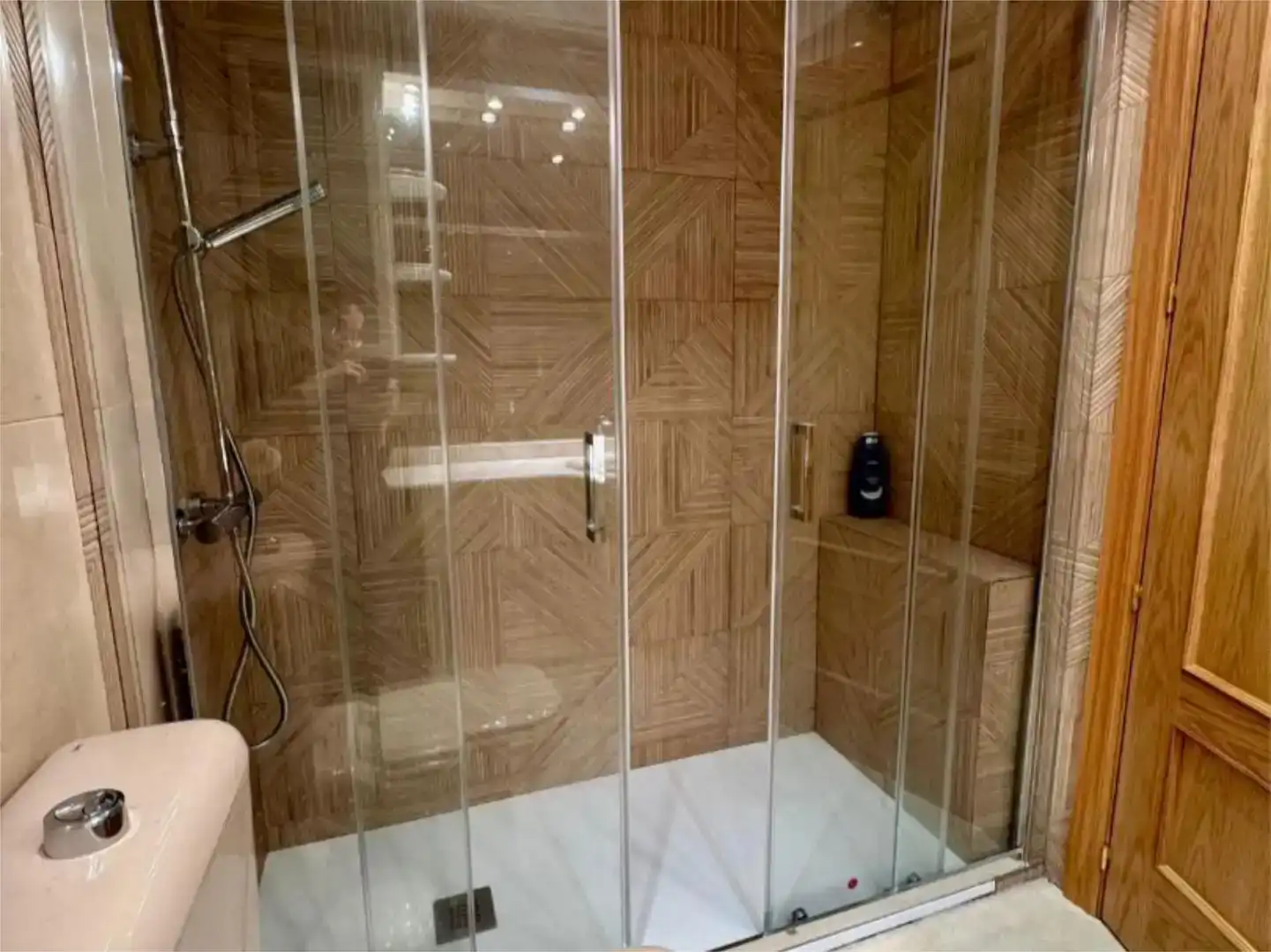 Badezimmer von Wohnung zur Miete in Hortaleza