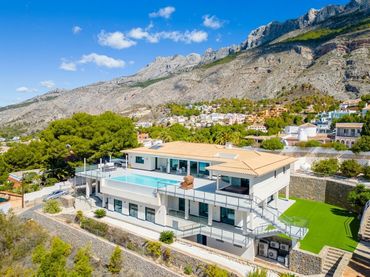 Villa con balcone in vendita a Altea ciudad