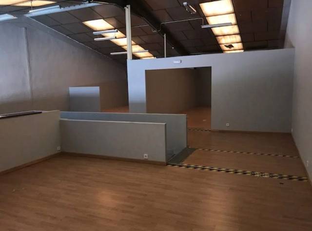 Nave industrial en Alquiler en Calle del Sol en Zona Industrial