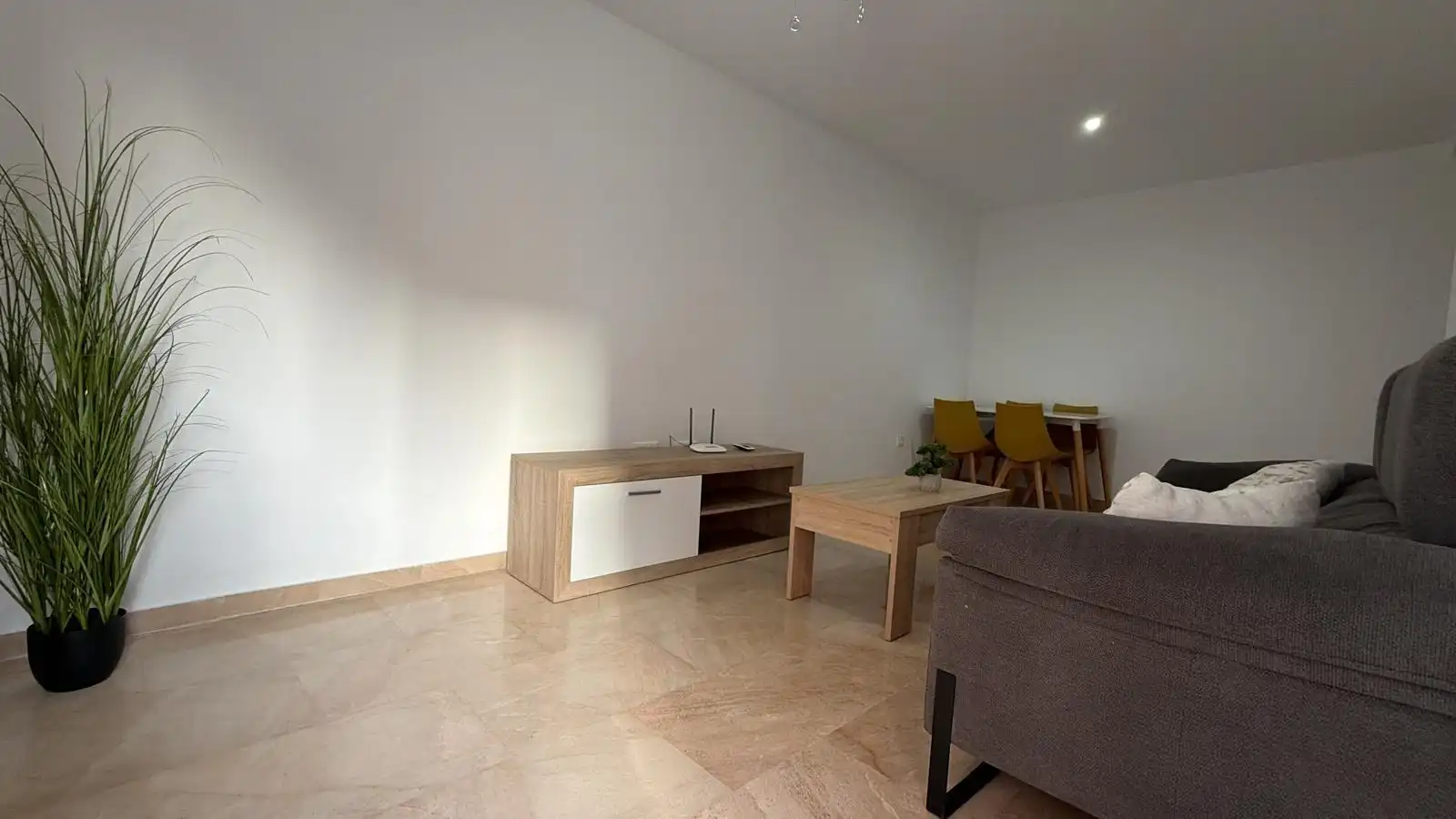Living room of Flat for sale in Elche / Elx  with Air Conditioner and Furnished
