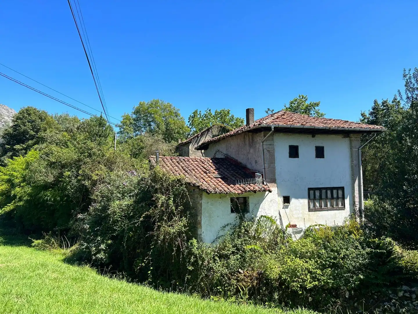 Außenansicht von Haus oder Chalet zum Verkauf in Cangas de Onís mit Privatgarten