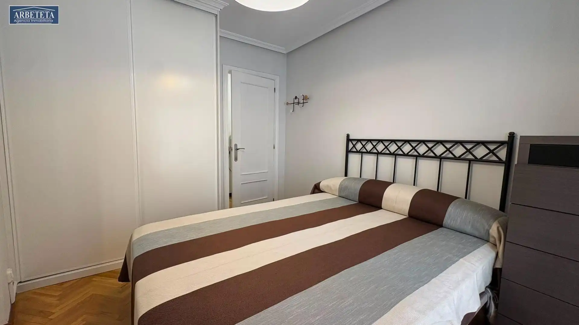 Habitación de Apartamento en venta en Guadalajara con Calefacción, Terraza y Trastero
