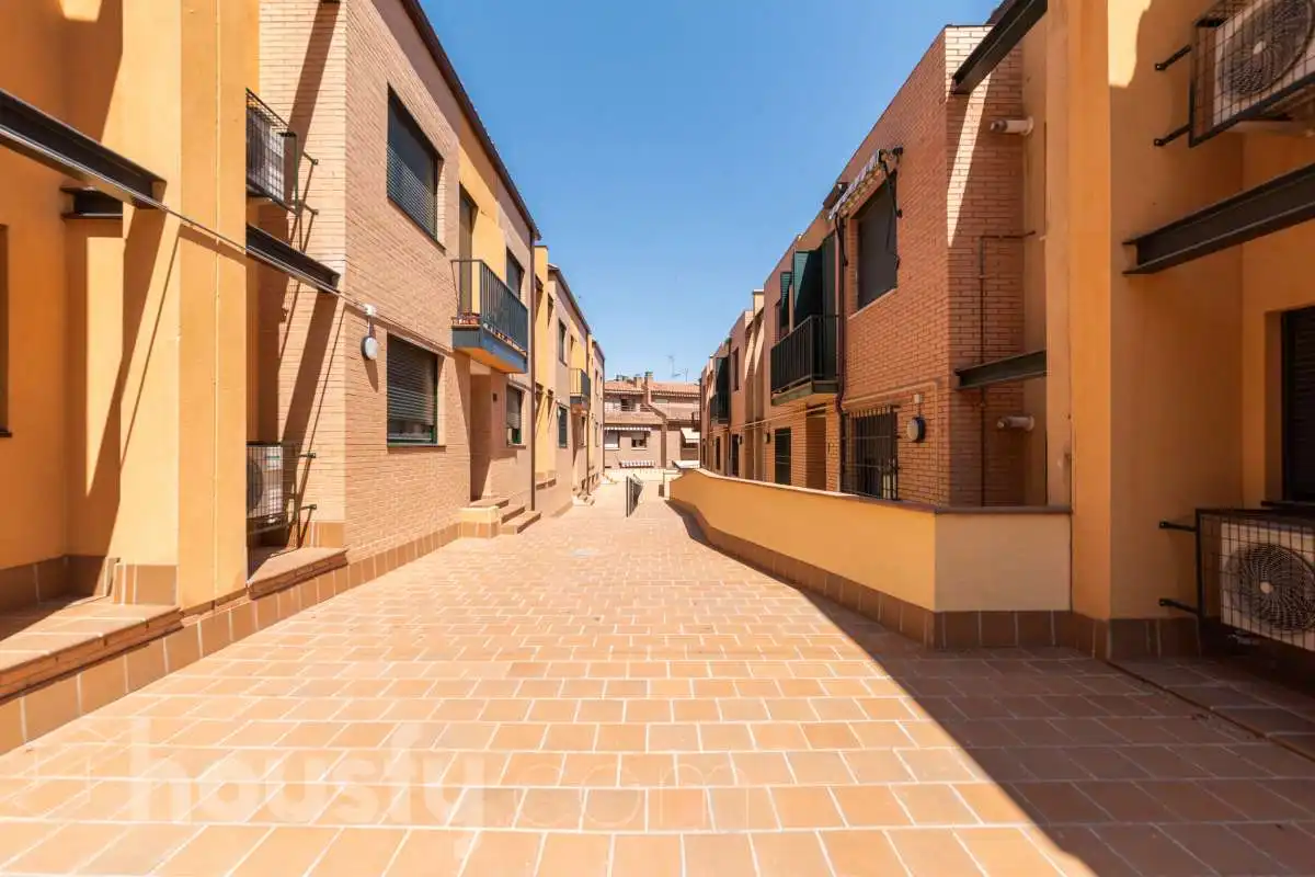 Maisonette zur Miete in Carretera Navalpino, Los Cigarrales-La Bastida