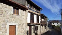 Exterior view of House or chalet for sale in Bárcena de Pie de Concha