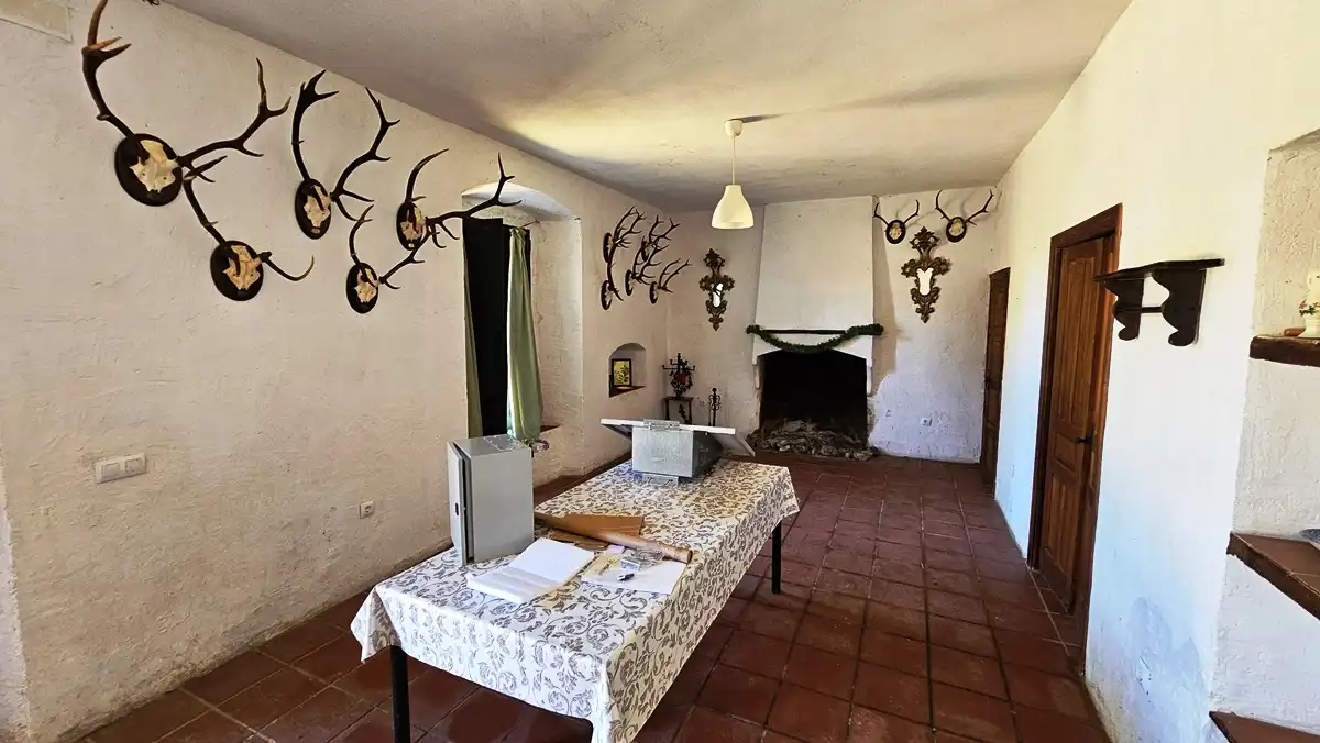 Country homes for sale in Zufre  with Private garden