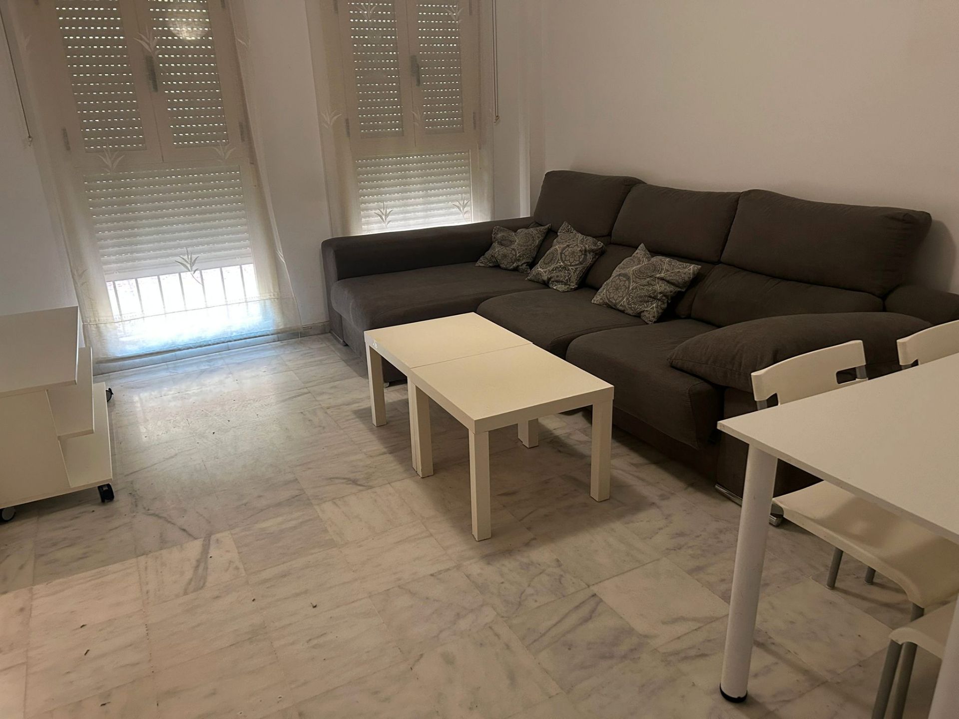 Sala d'estar de Pis en venda en Gelves amb Aire condicionat, Traster i Moblat