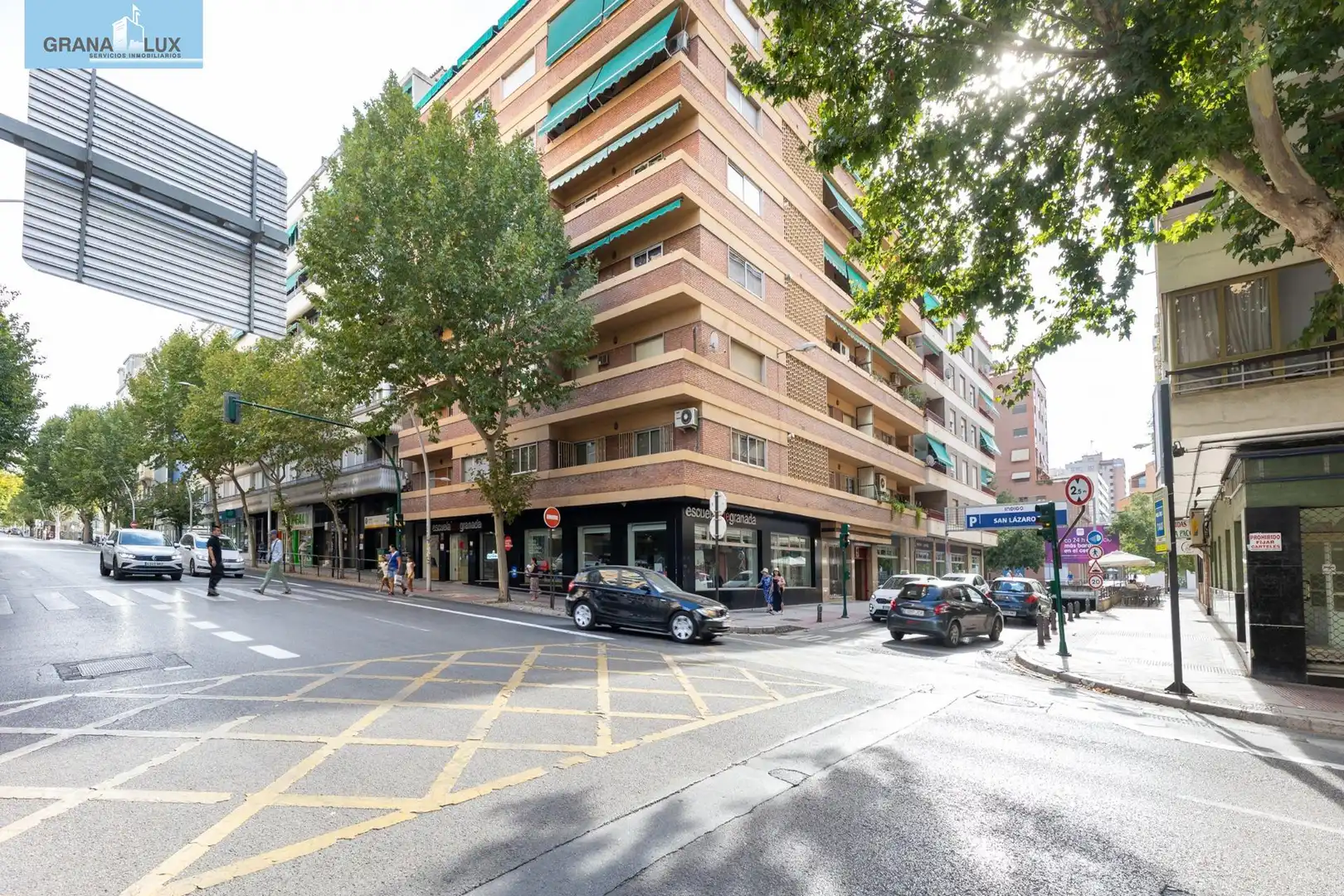 Flat with terrace for sale in Calle DOCTOR ADELARDO MORA