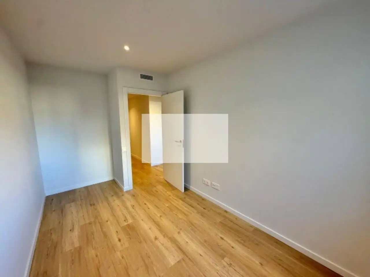 Habitación de Piso en venta en Sabadell con Aire acondicionado, Calefacción y Jardín privado