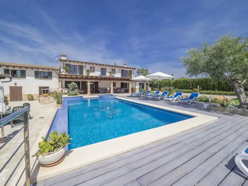 Landhaus mit Pool zum Verkauf in Pollença Poble