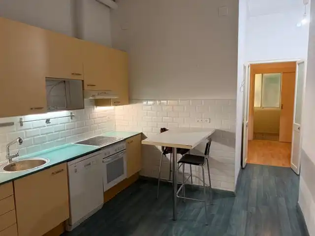 Cocina de Piso en venta en Barcelona con Parquet, Horno y Balcón
