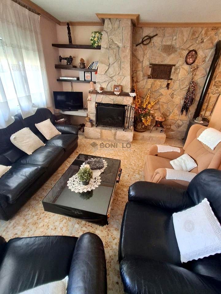 Sala d'estar de Casa o xalet en venda en Cascante del Río amb Calefacció, Terrassa i Moblat