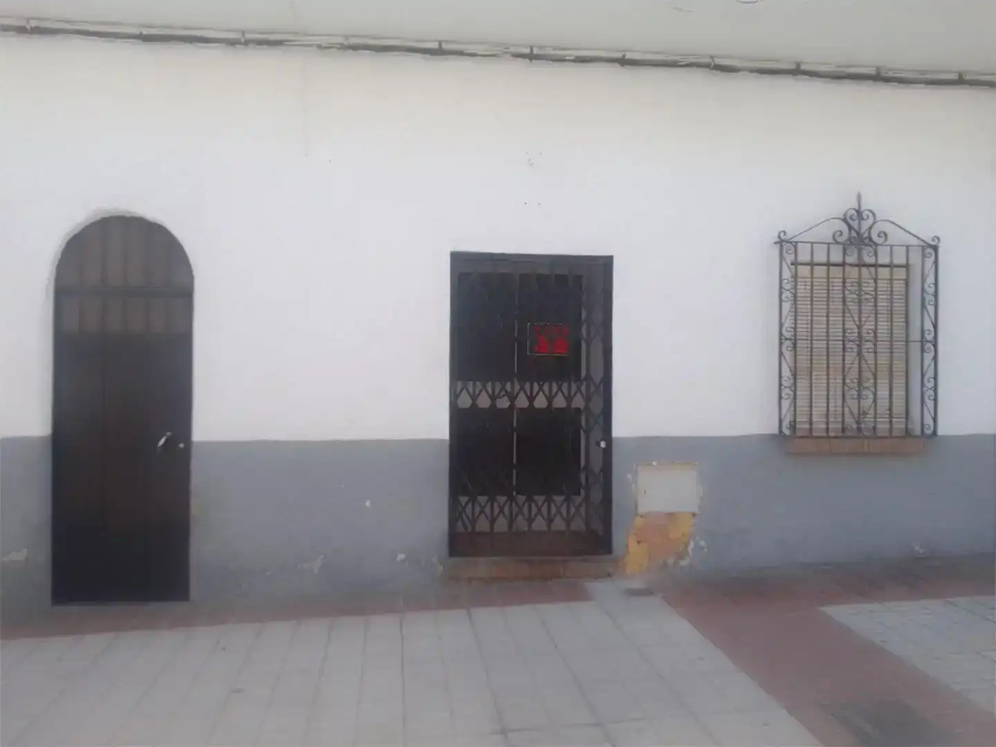 Vista exterior de Local en venta en Nueva Nerja