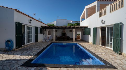 Chalet unifamiliar doble con vistas al mar