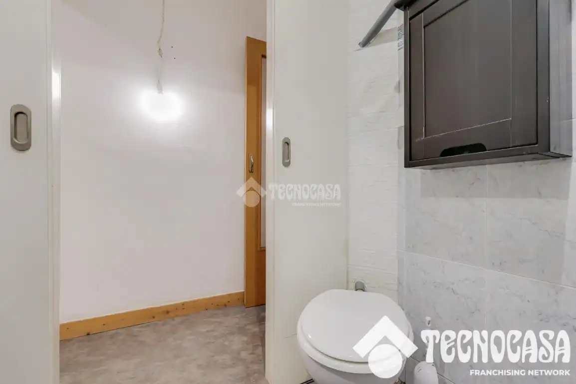 Bany de Casa adosada en venda en Riu Nord