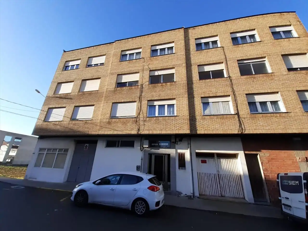 Vista exterior de Pis en venda en A Gándara