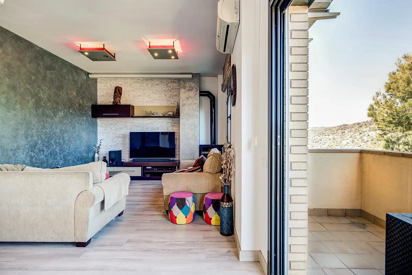 Sala de estar de Casa o chalet en venta en La Pobla de Claramunt con Aire acondicionado, Calefacción y Jardín privado