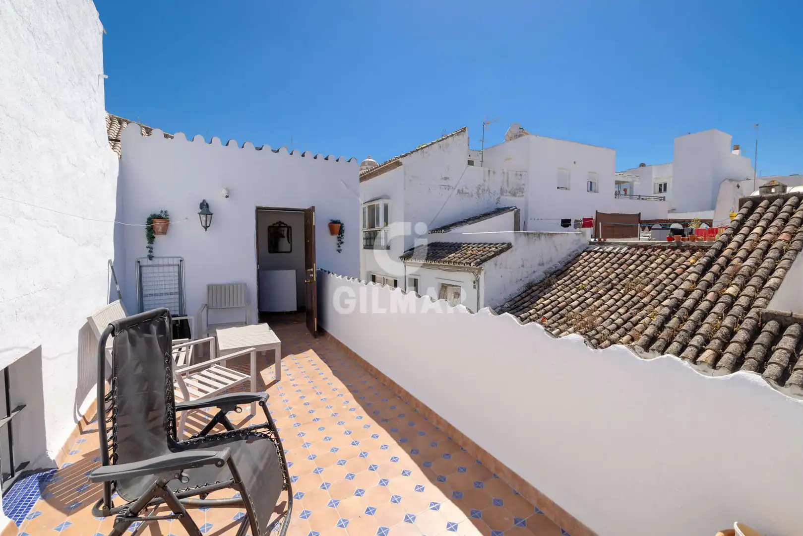Vista exterior de Casa adosada en venta en Estepona con Calefacción