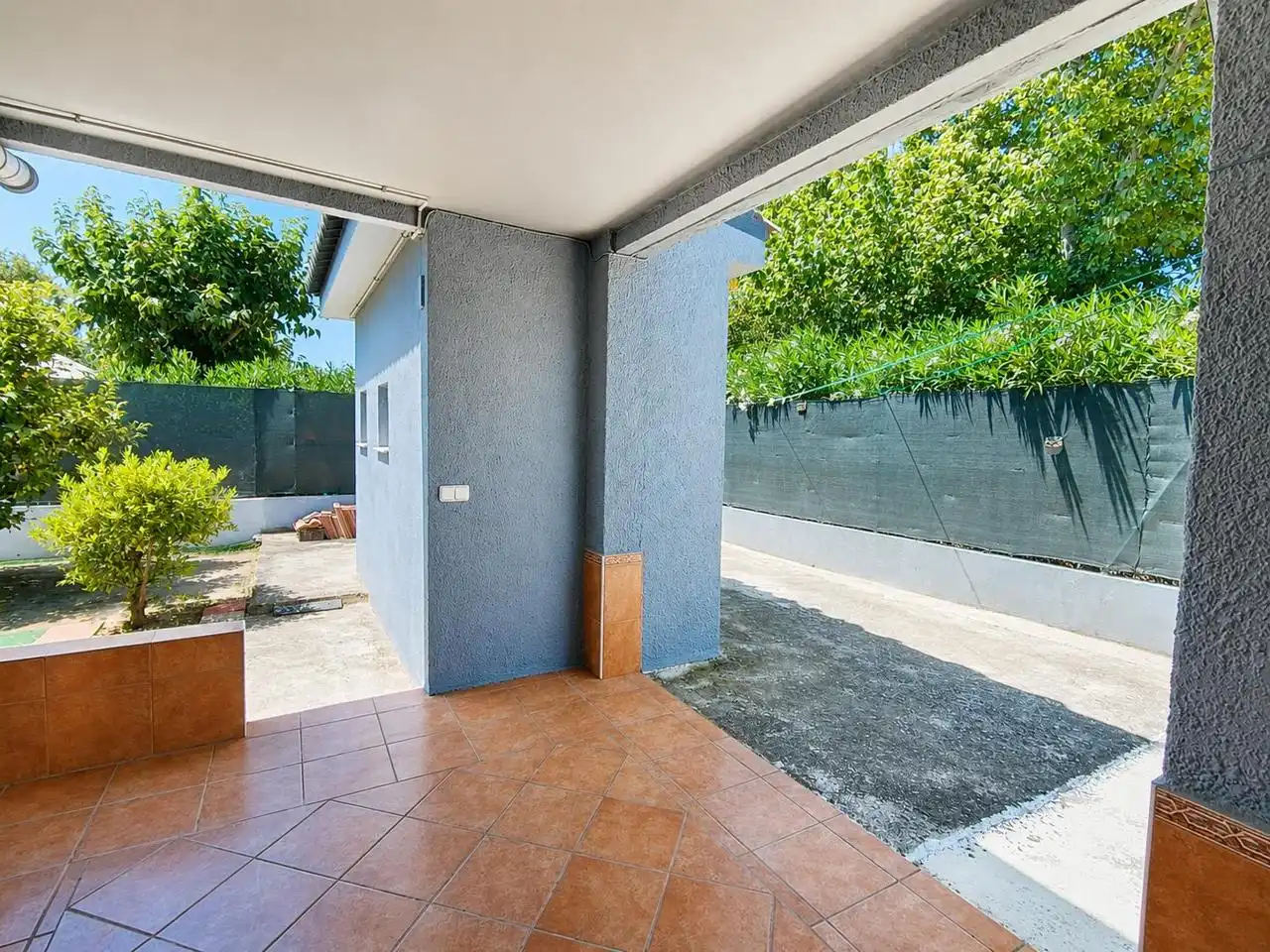 Terrassa de Casa o xalet en venda en Oliva amb Aire condicionat, Jardí privat i Terrassa