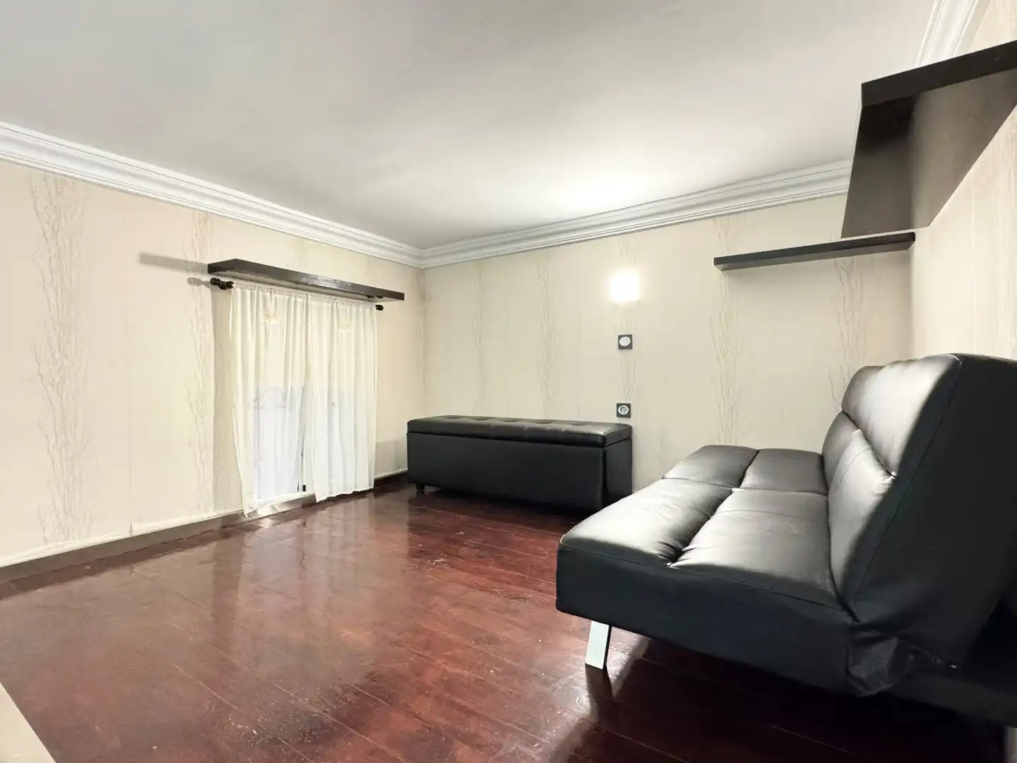 Sala d'estar de Pis en venda en Madrid amb Aire condicionat, Calefacció i Moblat