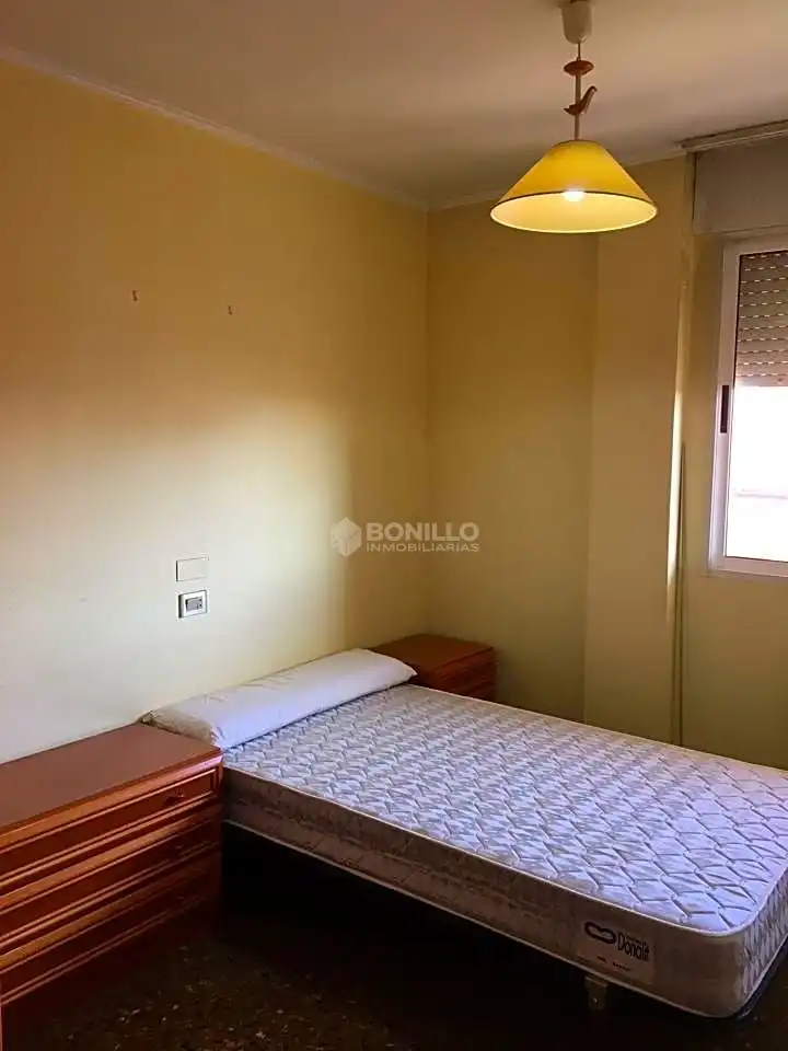 Flat with terrace to rent in Avenida de Sagunto, imagen 26