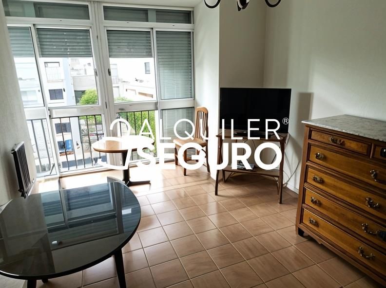 Vista exterior de Piso de alquiler en  Sevilla Capital con Amueblado