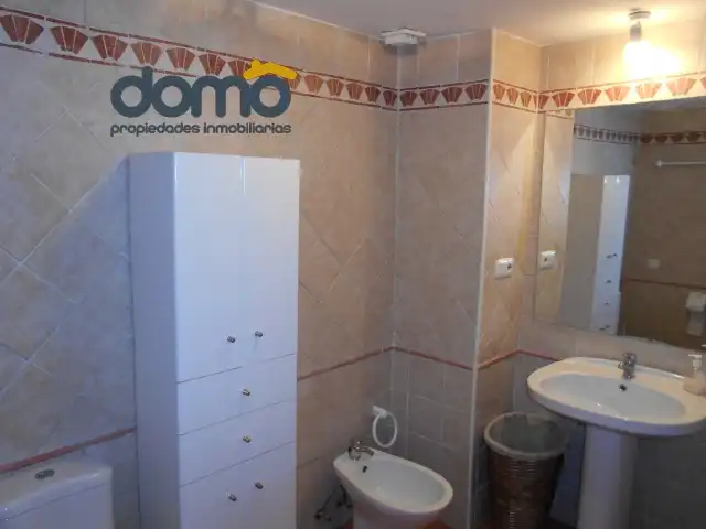 Badezimmer von Wohnungen zum Verkauf in Granada mit Klimaanlage, Heizung und Möbliert