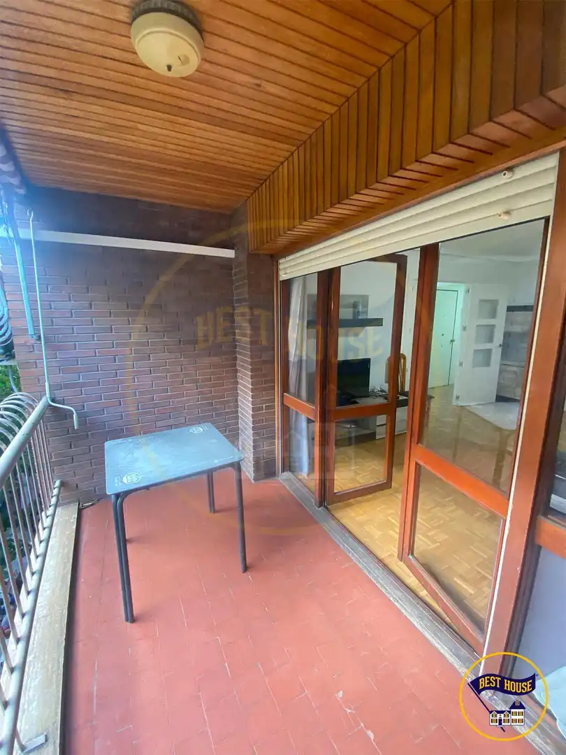 Balcony of Flat for share in Cuenca  with Air Conditioner, Heating and Parquet flooring
