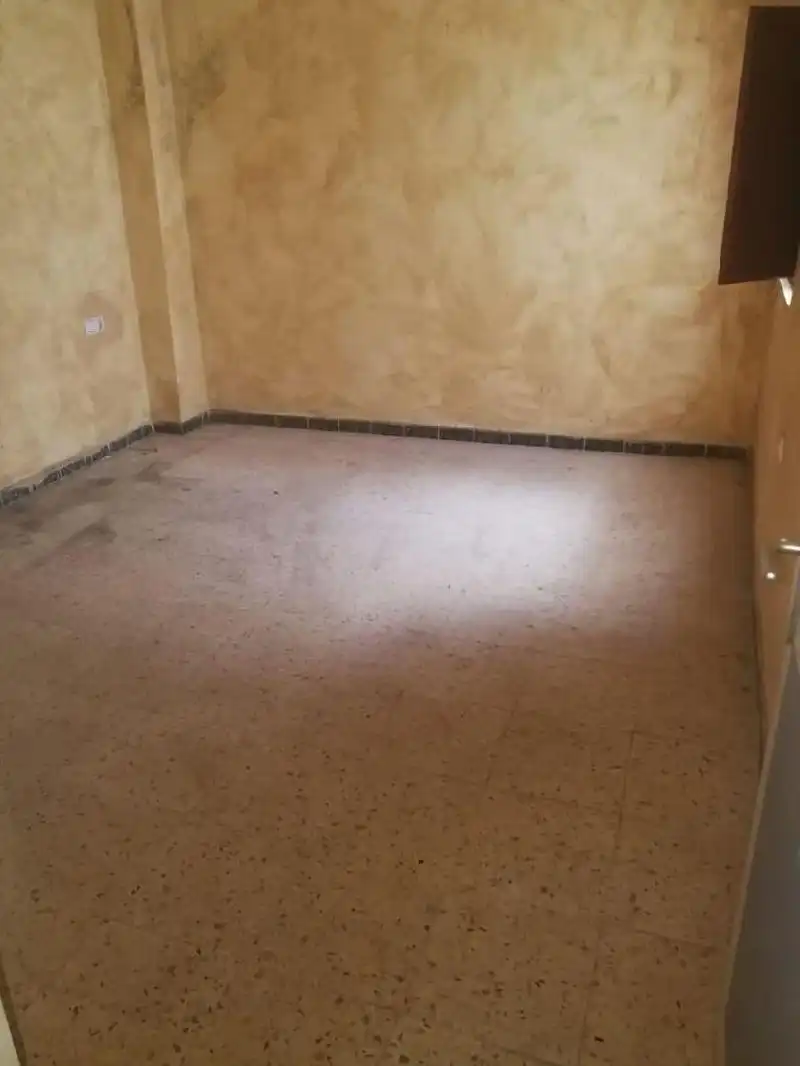 Wohnung zum Verkauf in Cañamero mit Privatgarten