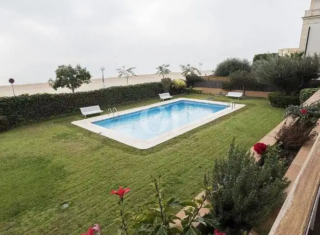 Swimming pool of Flat for sale in Caldes d'Estrac  with Air Conditioner, Heating and Private garden