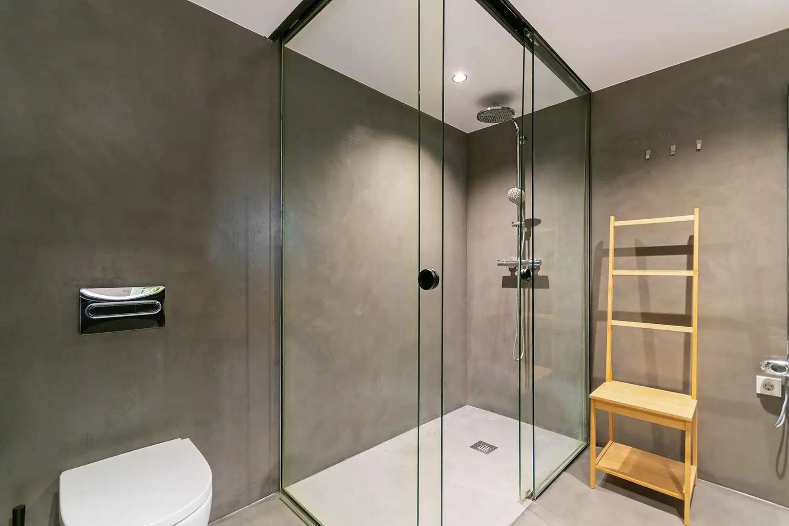 Bany de Apartament en venda en Barcelona amb Aire condicionat, Jardí privat i Piscina