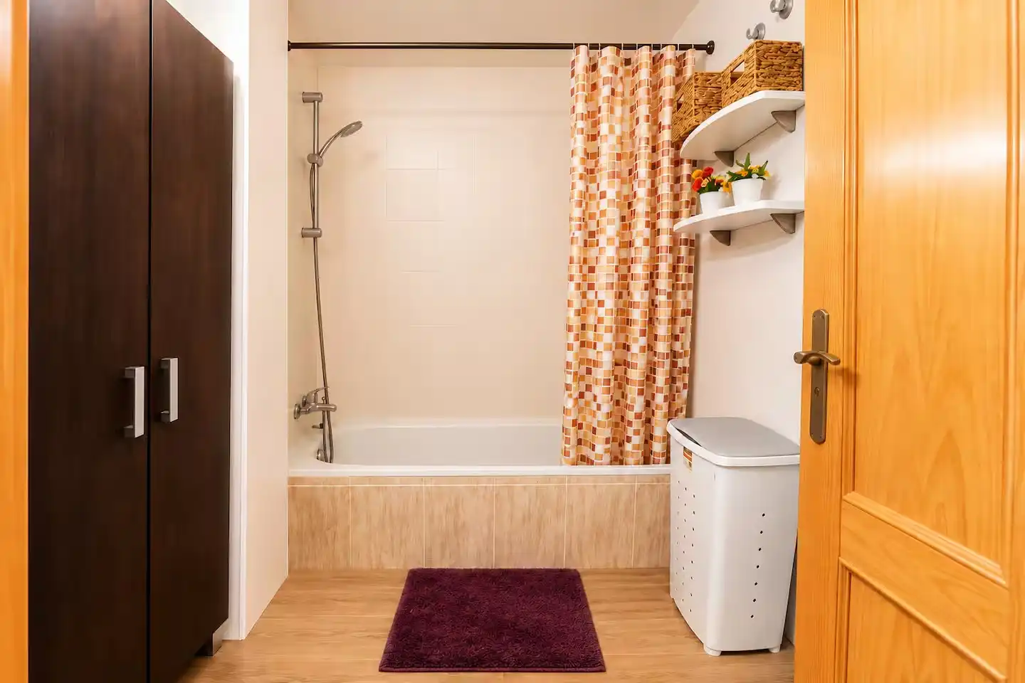 Flat with lift to rent in Calle el Roble, imagen 12