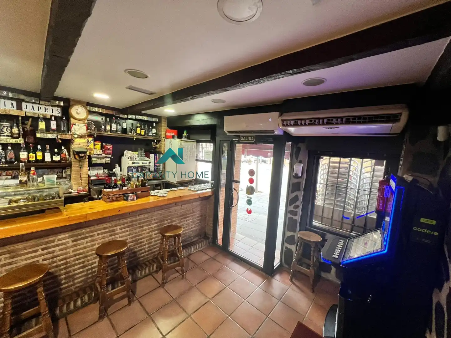 Commercial properties for sale in Burguillos de Toledo  with Air Conditioner