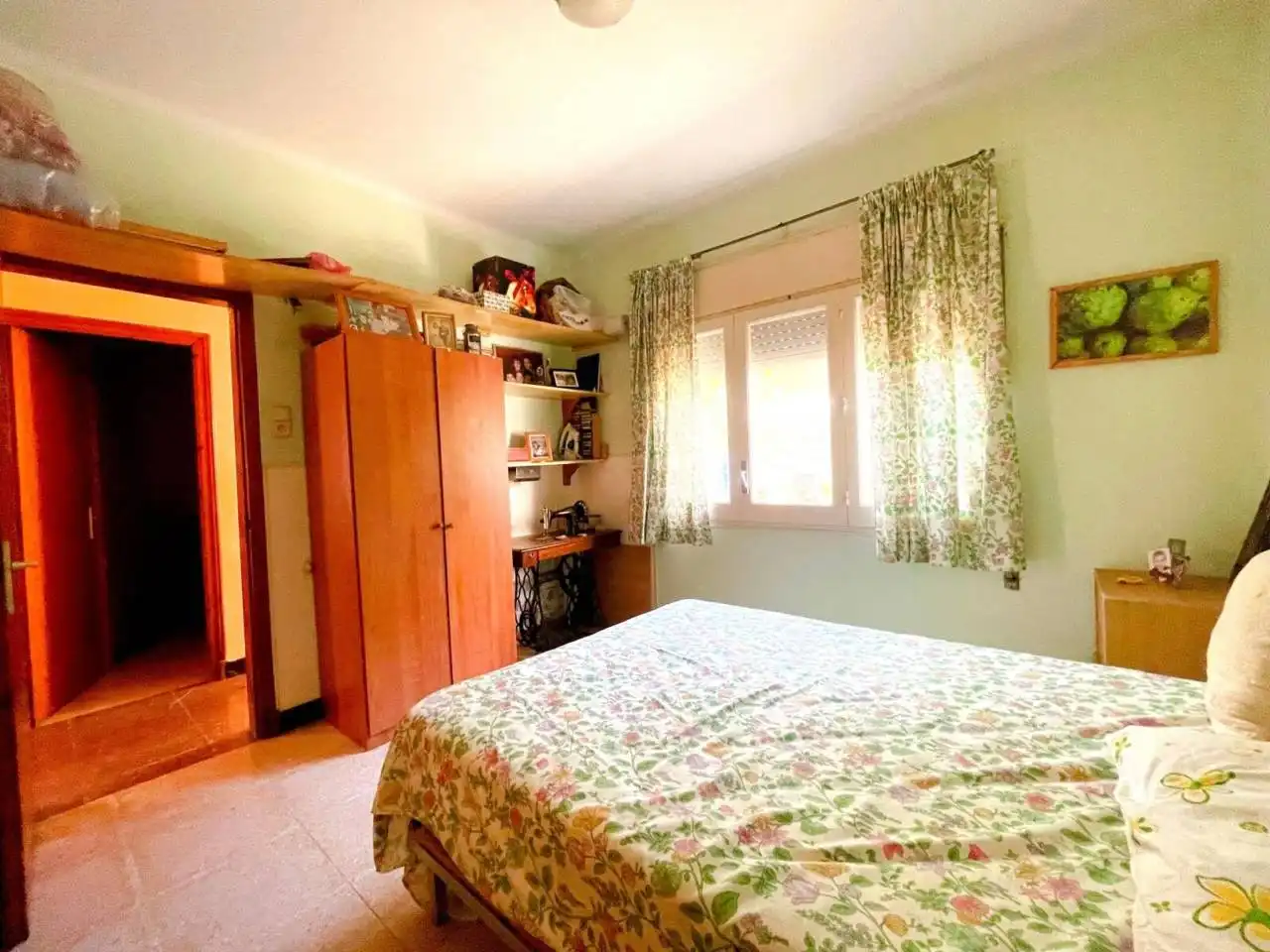 Dormitori de Casa o xalet en venda en Cerdanyola del Vallès amb Calefacció, Jardí privat i Terrassa