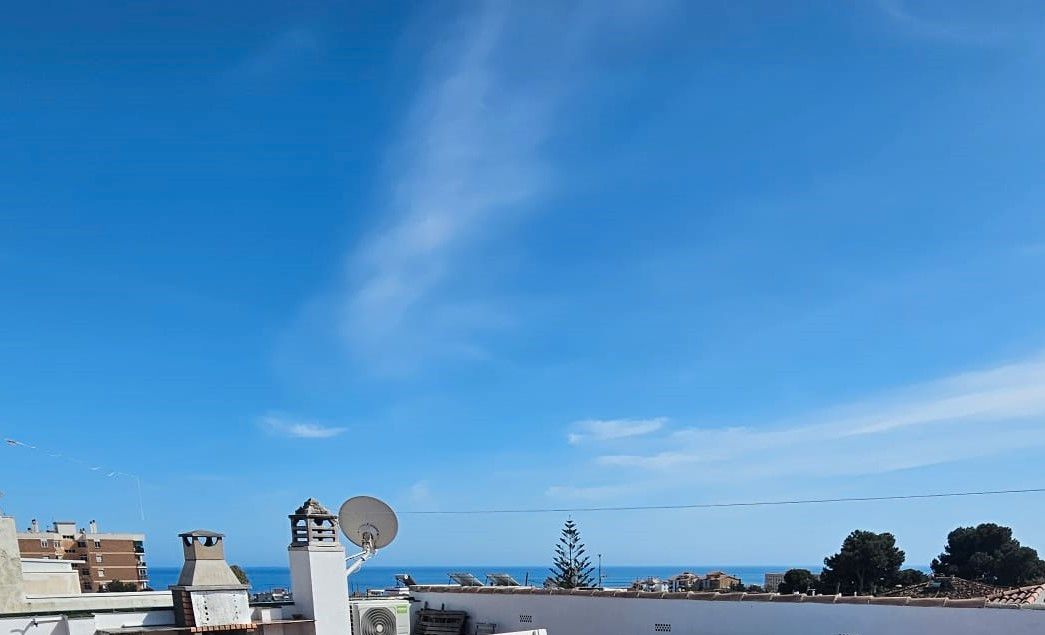 Vista exterior de Pis en venda en Torremolinos amb Calefacció i Moblat