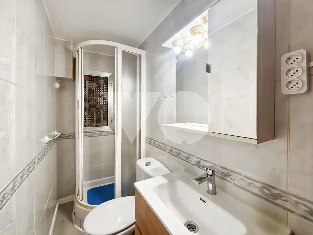 Baño de Apartamento de alquiler en Madrid con Aire acondicionado y Calefacción
