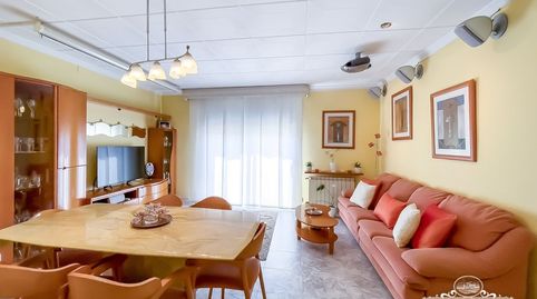 Se vende casa acogedora, luminosa y soleada en el centro de Lloret de Mar, a solo 3 minutos del mar.