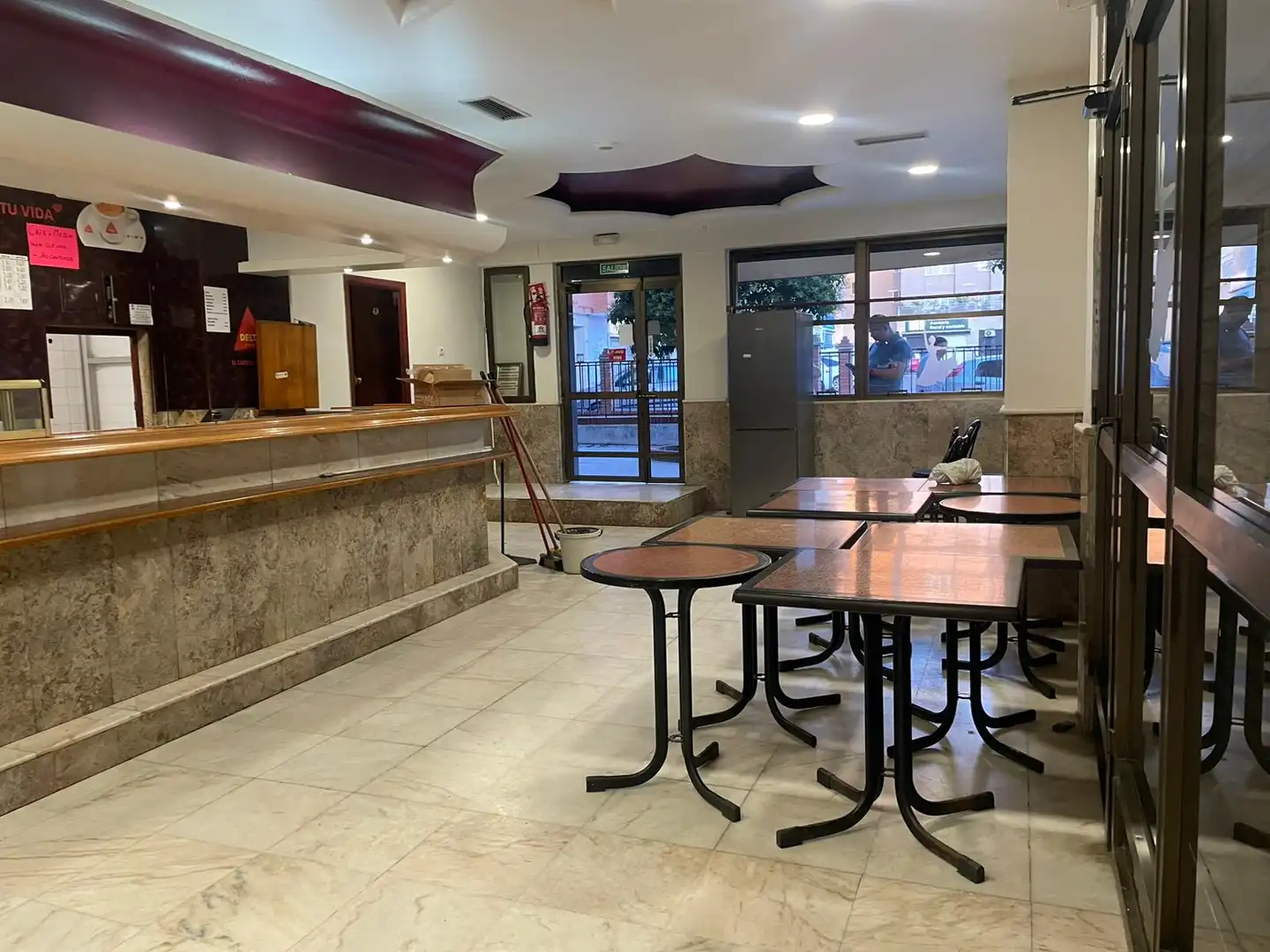 Local comercial en venda a Avenida Tomás Romero de Castilla, imagen 4