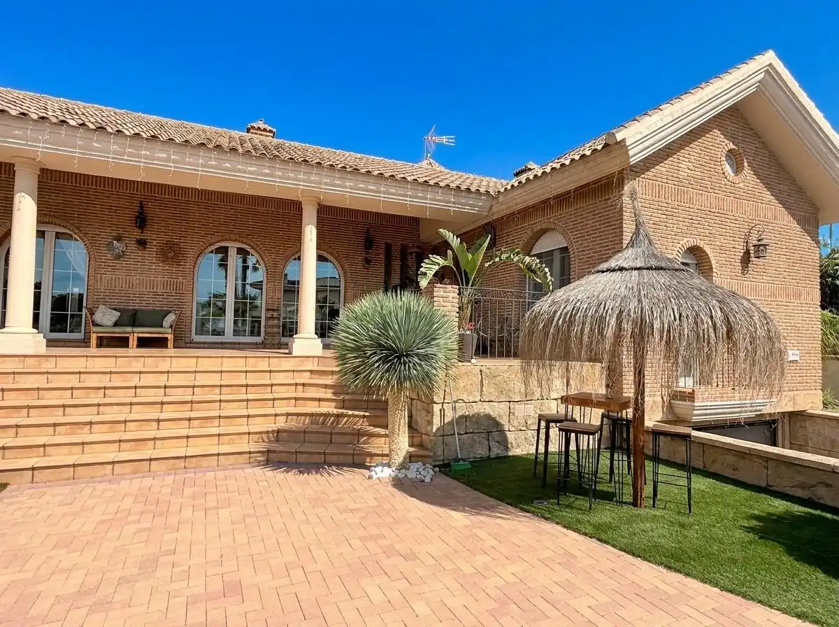 Terraza de Casa o chalet en venta en San Vicente del Raspeig / Sant Vicent del Raspeig con Aire acondicionado, Jardín privado y Terraza