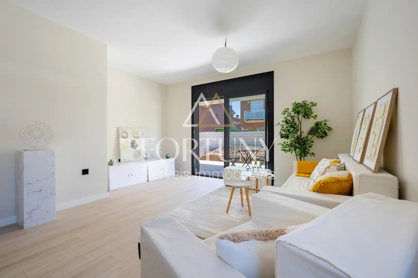House with pool for sale in calle serra de llaveria, imagen 4
