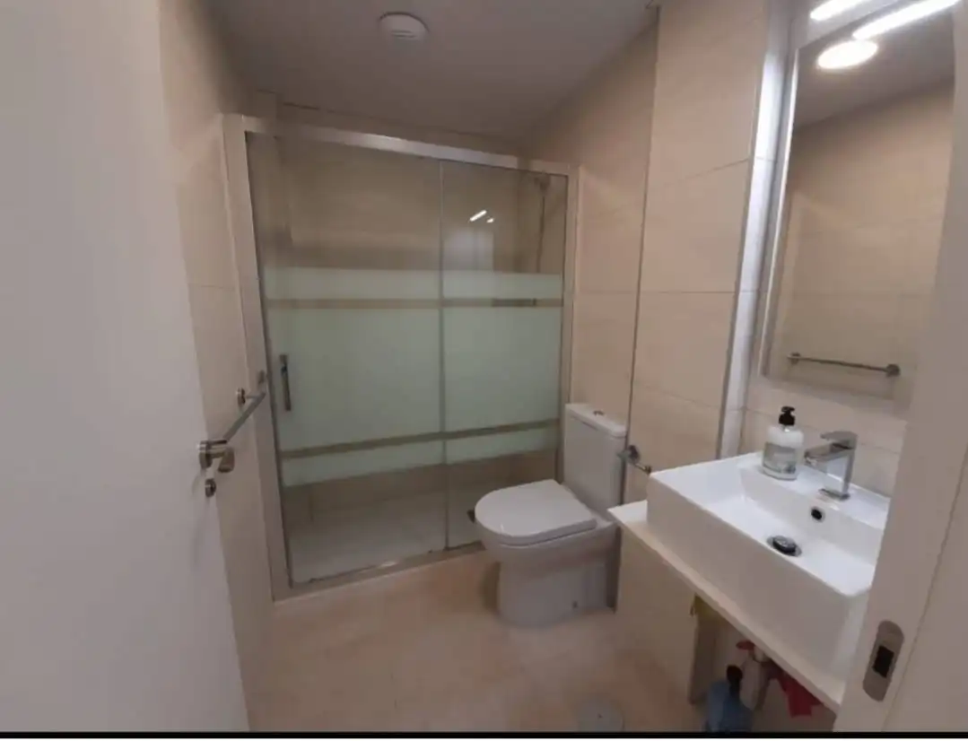 Bany de Estudi de lloguer en Murcia amb Aire condicionat, Moblat i Forn