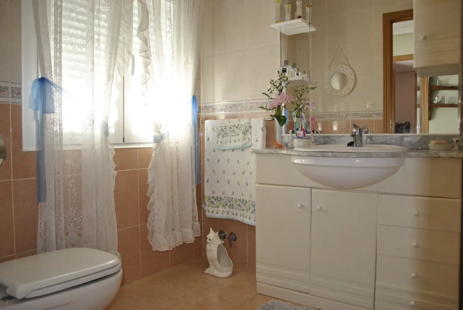 Bathroom of Houses for sale in Pozuelo de Zarzón  with Air Conditioner, Heating and Private garden