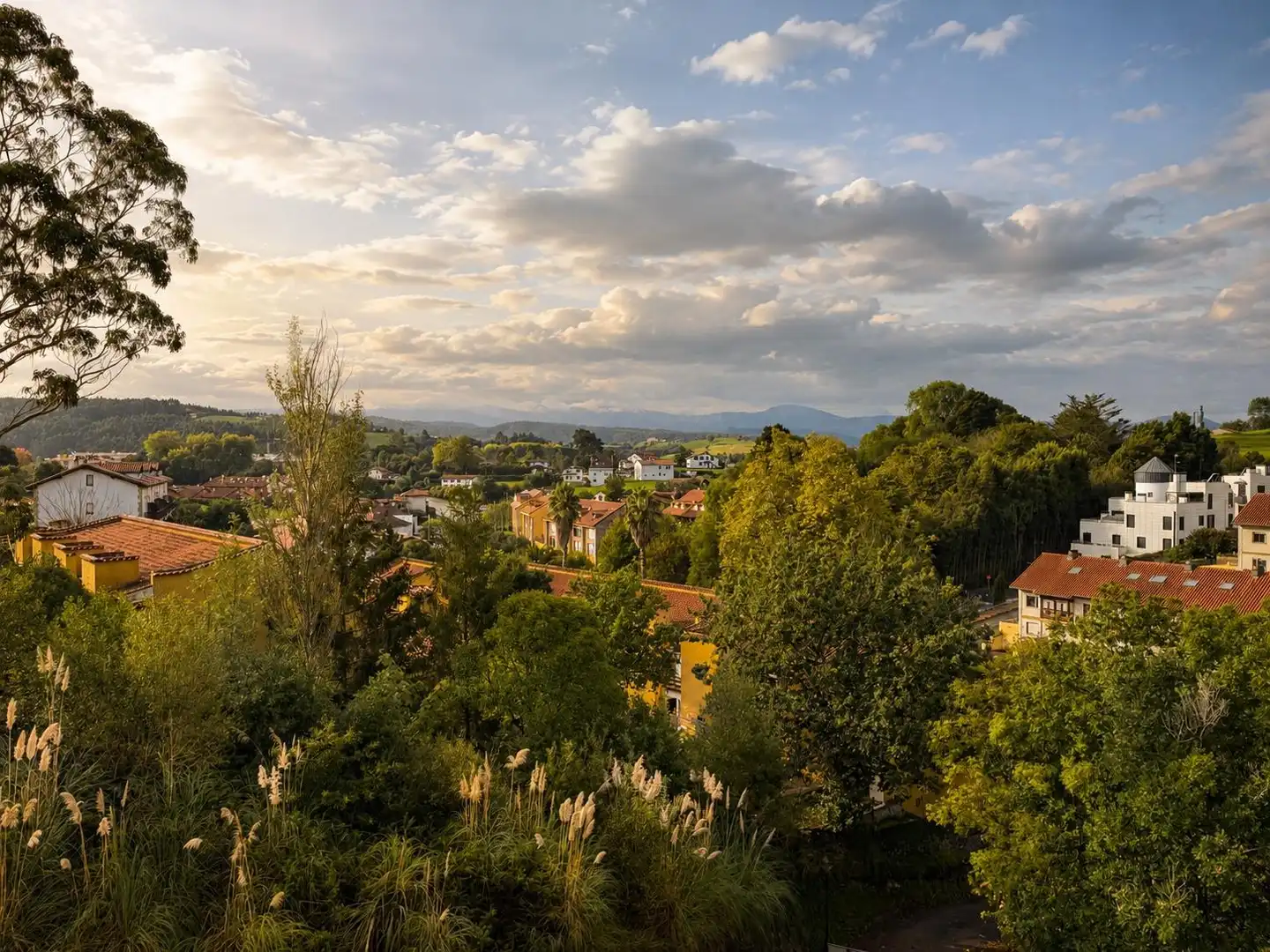Vista exterior de Casa o chalet en venta en Comillas (Cantabria) con Calefacción, Terraza y Trastero