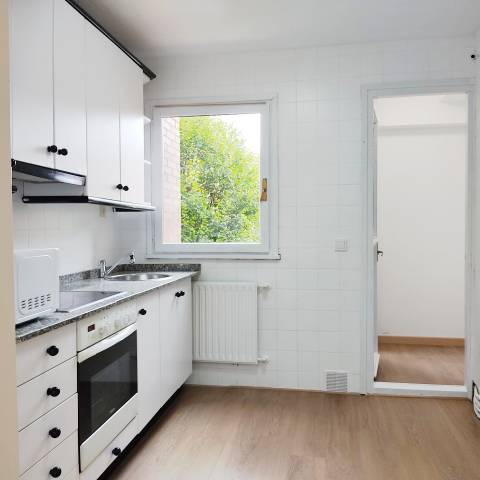 Piso en Alquiler en Calle DOLORES IBARRURI en Nuevo Gijón