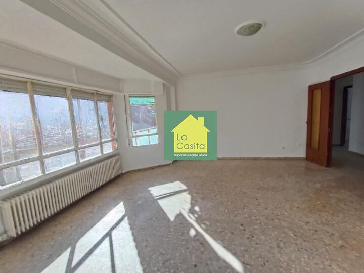 Pis en venda a Calle Bernabé Cantos, Ensanche - Franciscanos