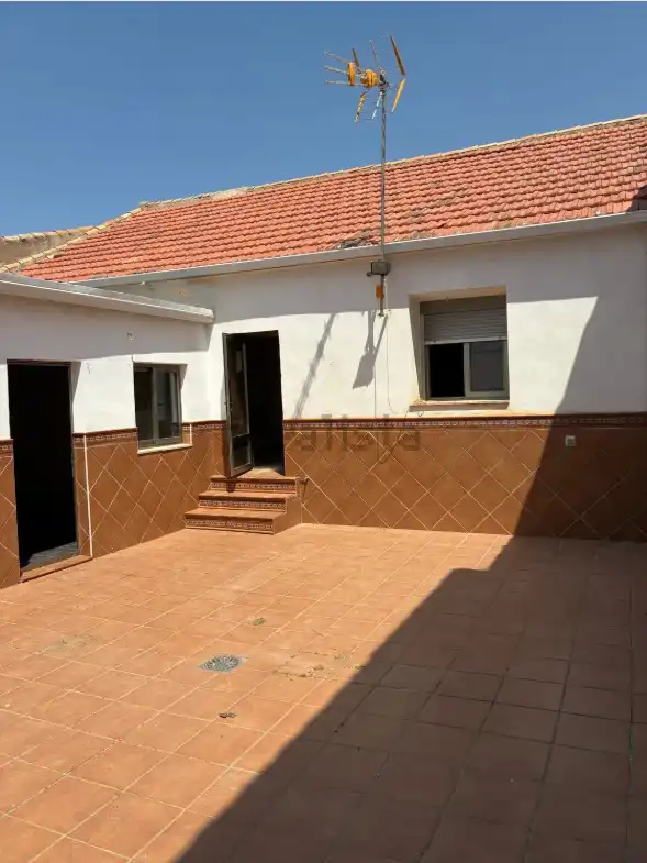 Vista exterior de Casa o chalet en venta en Argamasilla de Calatrava