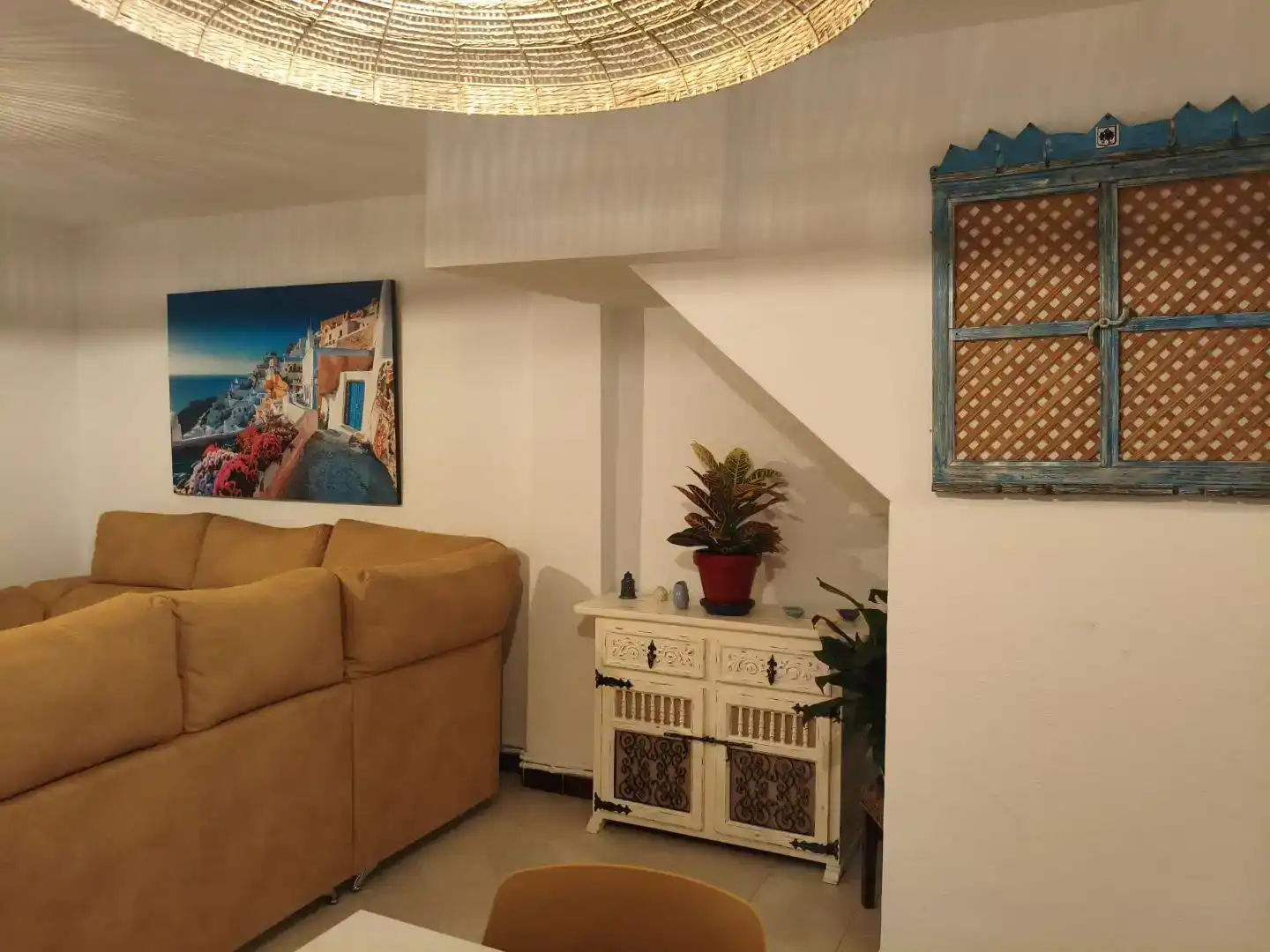 Sala d'estar de Casa adosada en venda en Salobreña amb Aire condicionat i Piscina