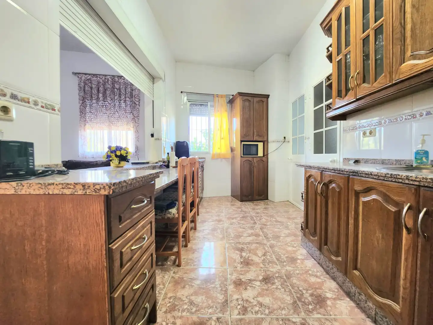 Küche von Haus oder Chalet zum Verkauf in Alcalá de Guadaira mit Privatgarten, Terrasse und Abstellraum