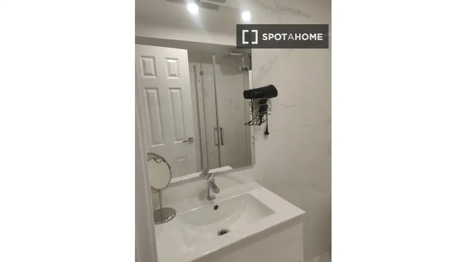 Room in Valdeacederas
